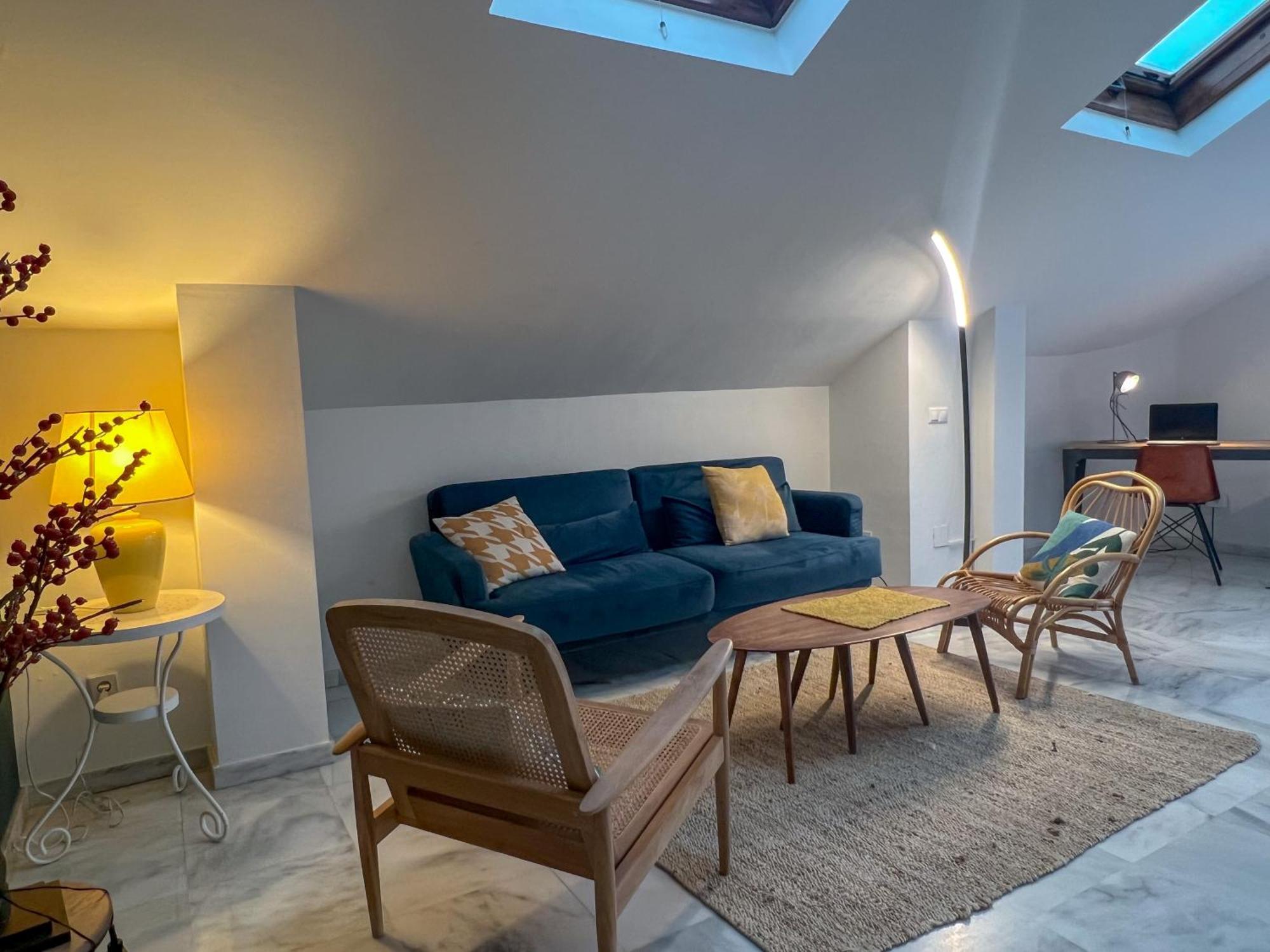 Blue Glass Penthouse In Center Apartamento *
