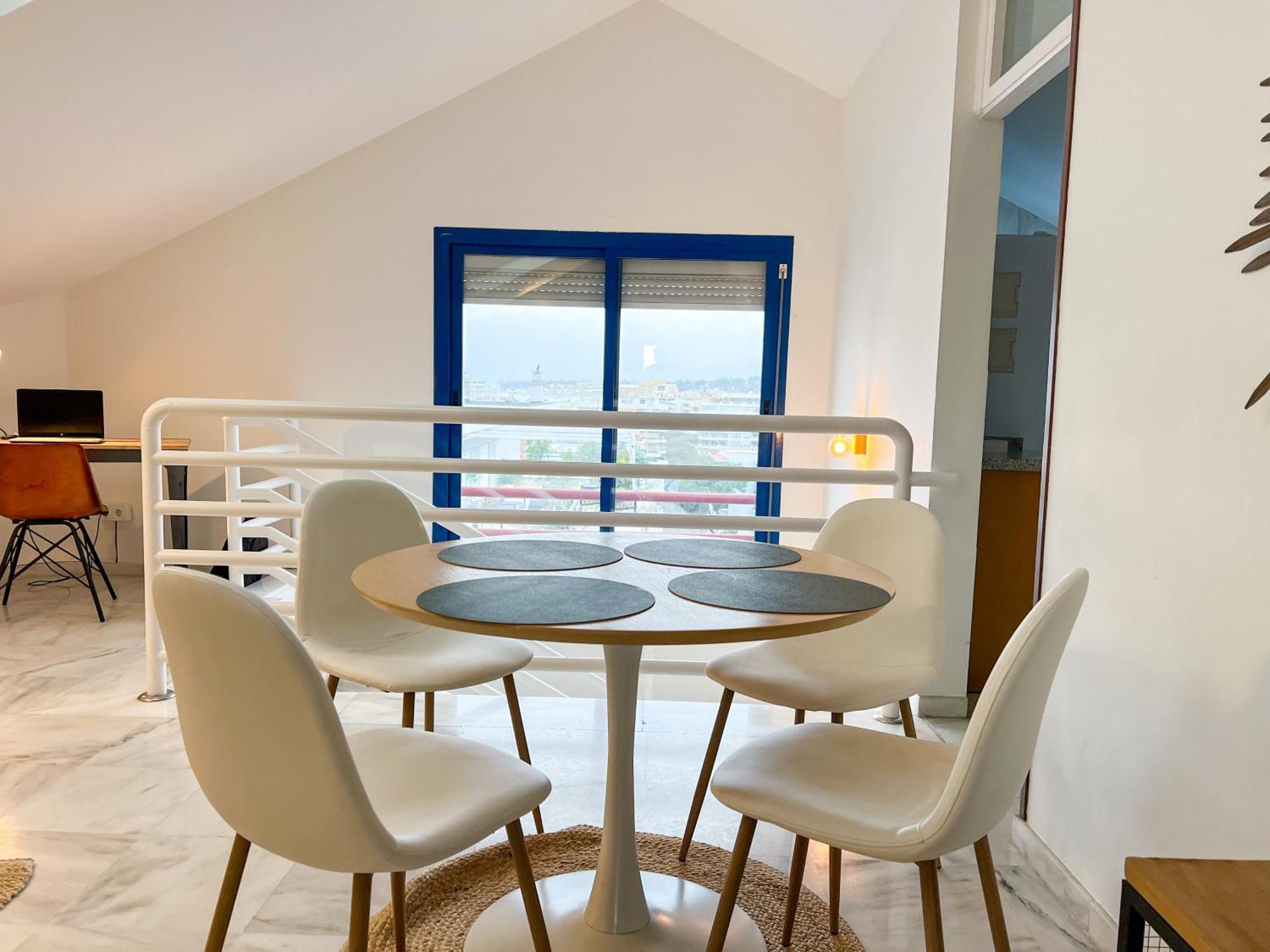Blue Glass Penthouse In Center